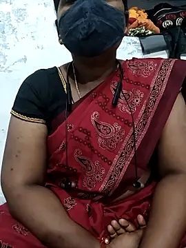 Snapshot of MaaliiiPonuTamil chatting on 02/13/25, 09:06 MaaliiiPonuTamil online show from 02/13/25, 09:06