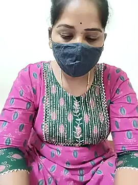Snapshot of MaaliiiPonuTamil chatting on 02/16/25, 01:36 MaaliiiPonuTamil online show from 02/16/25, 01:36