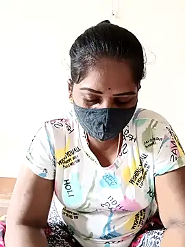 Snapshot of MaaliiiPonuTamil chatting on 02/16/25, 09:48 MaaliiiPonuTamil online show from 02/16/25, 09:48