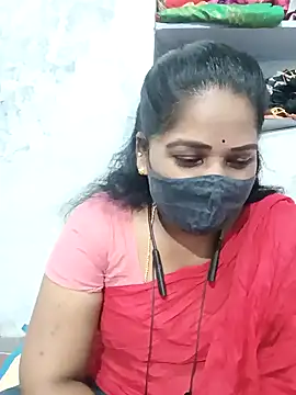 Snapshot of MaaliiiPonuTamil chatting on 02/18/25, 10:05 MaaliiiPonuTamil online show from 02/18/25, 10:05