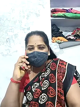 Snapshot of MaaliiiPonuTamil chatting on 02/19/25, 04:44 MaaliiiPonuTamil online show from 02/19/25, 04:44