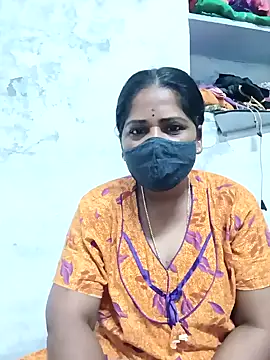 Snapshot of MaaliiiPonuTamil chatting on 02/24/25, 11:52 MaaliiiPonuTamil online show from 02/24/25, 11:52
