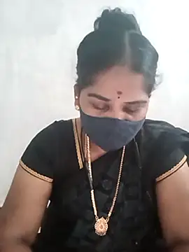Snapshot of MaaliiiPonuTamil chatting on 03/01/25, 02:26 MaaliiiPonuTamil online show from 03/01/25, 02:26