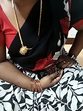 Snapshot of MaaliiiPonuTamil chatting on 03/07/25, 12:15 MaaliiiPonuTamil online show from 03/07/25, 12:15