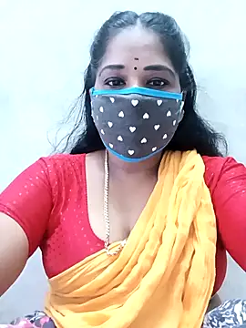 Snapshot of MaaliiiPonuTamil chatting on 09/24/25, 12:58 MaaliiiPonuTamil online show from 09/24/25, 12:58