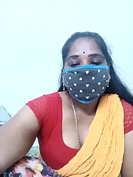 Snapshot of MaaliiiPonuTamil chatting on 10/08/25, 05:43 MaaliiiPonuTamil online show from 10/08/25, 05:43