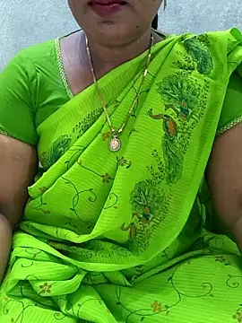 Snapshot of MaaliiiPonuTamil chatting on 06/11/26, 01:27 MaaliiiPonuTamil online show from 06/11/26, 01:27