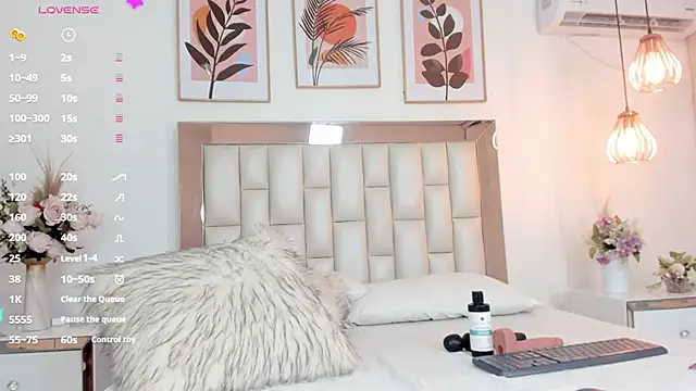 Snapshot of Kim_miller4 chatting on 03/13/25, 11:05 Kim miller4 online show from 03/13/25, 11:05