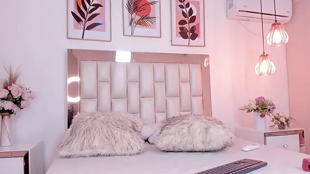 Snapshot of Kim_miller4 chatting on 03/19/25, 07:38 Kim miller4 online show from 03/19/25, 07:38