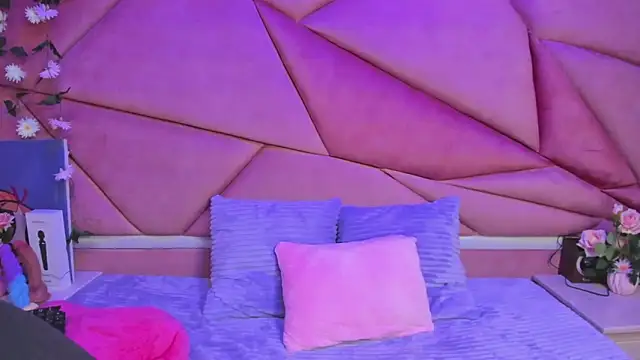 Victoria Rossy online show from 09/22/25, 07:49