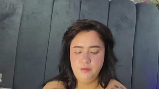 Victoria Rossy online show from 04/16/26, 10:45