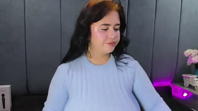 Victoria Rossy online show from 04/23/26, 09:39