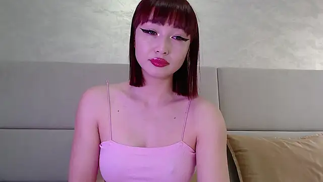 Snapshot of MiaRie chatting on 11/24/25, 04:34 MiaRie online show from 11/24/25, 04:34