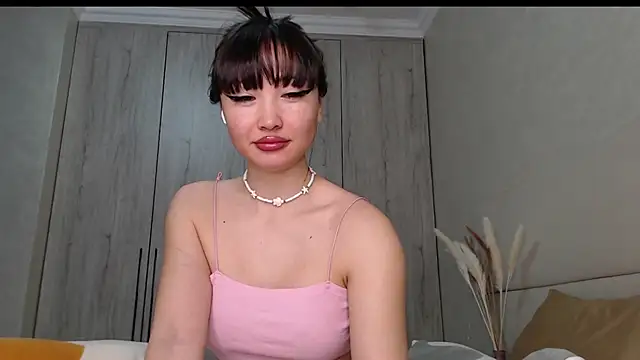 MiaRie online show from 06/08/26, 04:24