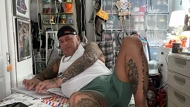 joeytatts66 online show from 11/29/25, 03:09