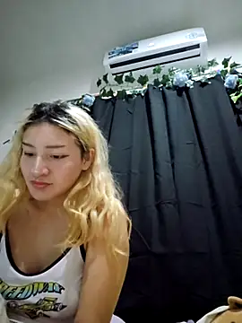 Snapshot of sadnessgyall chatting on 03/20/25, 06:41 sadnessgyall online show from 03/20/25, 06:41