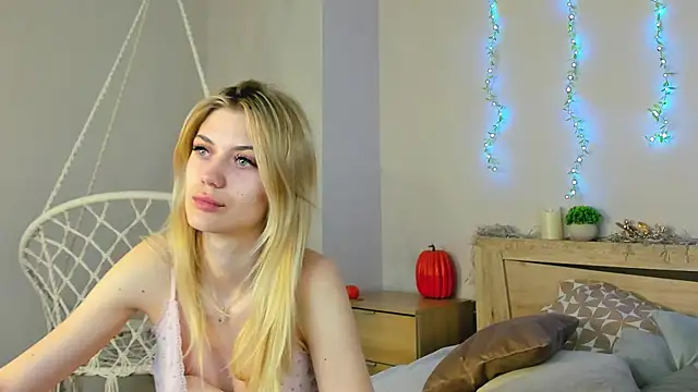 Cherry Price online show from 05/25/26, 11:11