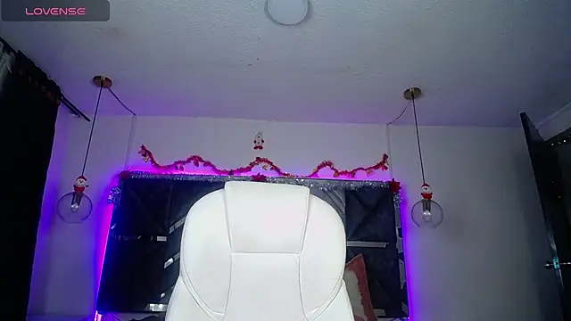 MIA YOURHOTTIE online show from 12/16/24, 04:34