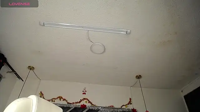 MIA YOURHOTTIE online show from 12/25/24, 02:46