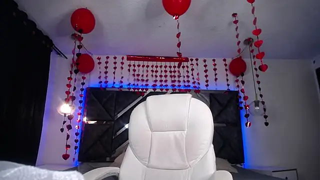 MIA YOURHOTTIE online show from 02/07/25, 02:19