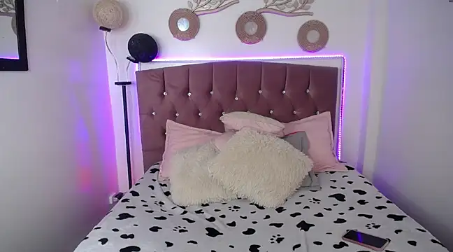 MIA YOURHOTTIE online show from 02/28/25, 03:26