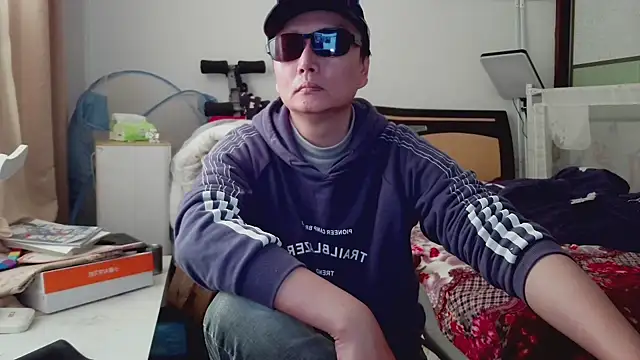 hotkaier online show from 03/27/26, 06:41