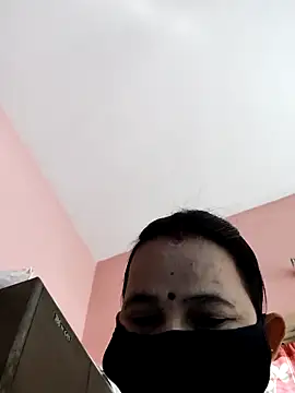 lalitha225 online show from 12/10/24, 04:45