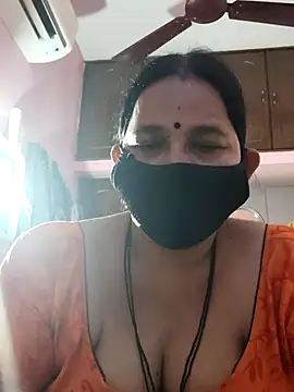 lalitha225 online show from 12/19/24, 11:29