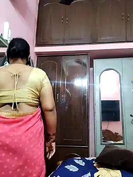 lalitha225 online show from 12/20/24, 09:32