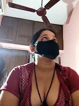 lalitha225 online show from 12/31/24, 09:10