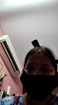 lalitha225 online show from 01/28/25, 04:29