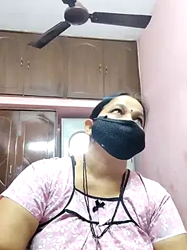 lalitha225 online show from 02/01/25, 09:32