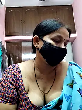 lalitha225 online show from 02/24/25, 09:32