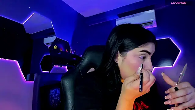 Belliinda 21 online show from 11/29/25, 06:44