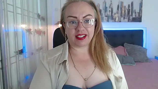 Snapshot of Tania_Goddess_ chatting on 10/12/25, 01:32 Tania Goddess online show from 10/12/25, 01:32