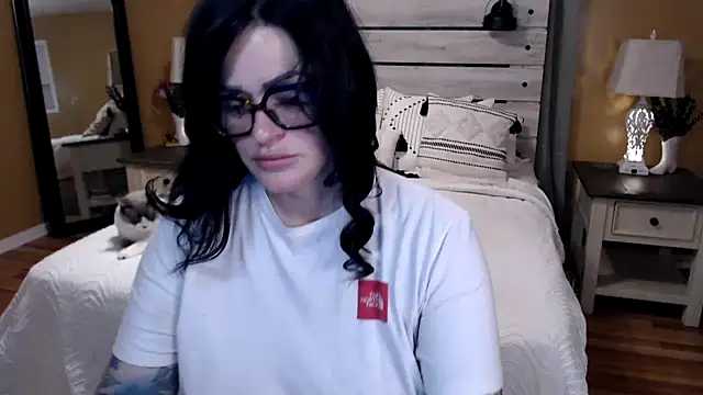 Snapshot of TexasTattooedHouseWife chatting on 02/27/25, 01:28 TexasTattooedHouseWife online show from 02/27/25, 01:28
