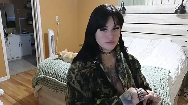 TexasTattooedHouseWife online show from 10/28/25, 01:25