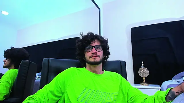 Loggan donnelly online show from 01/22/25, 01:20