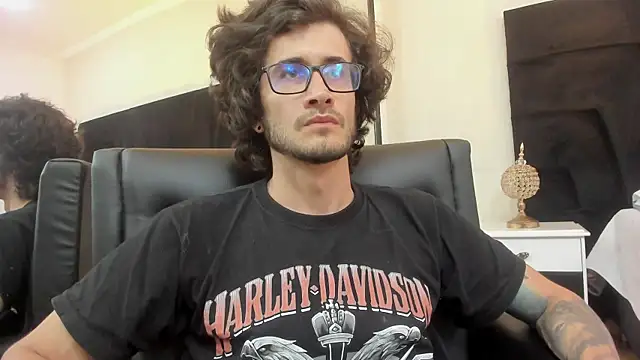 Loggan donnelly online show from 01/30/25, 02:16