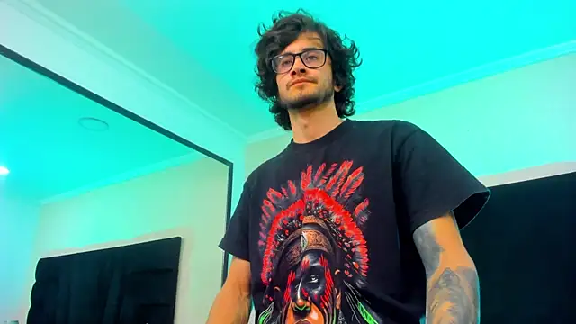 Loggan donnelly online show from 02/02/25, 08:41