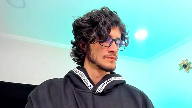 Loggan donnelly online show from 02/07/25, 09:48