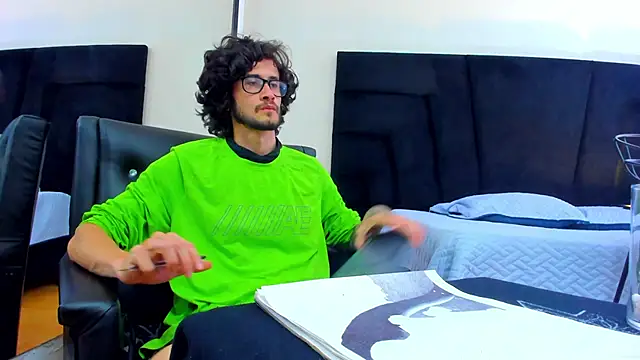 Loggan donnelly online show from 02/19/25, 07:59