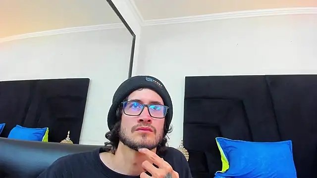 Loggan donnelly online show from 03/12/25, 08:31