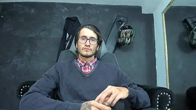 Loggan donnelly online show from 09/30/25, 08:36