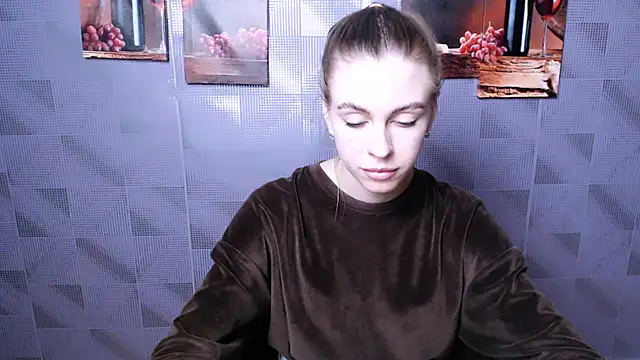 Snapshot of AlisaCatty_ chatting on 02/11/25, 01:09 AlisaCatty online show from 02/11/25, 01:09