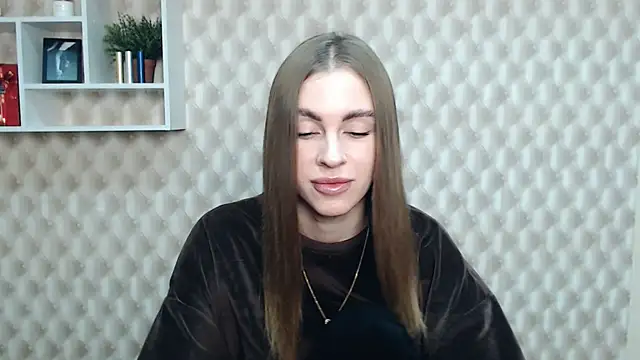 Snapshot of AlisaCatty_ chatting on 03/12/25, 07:13 AlisaCatty online show from 03/12/25, 07:13