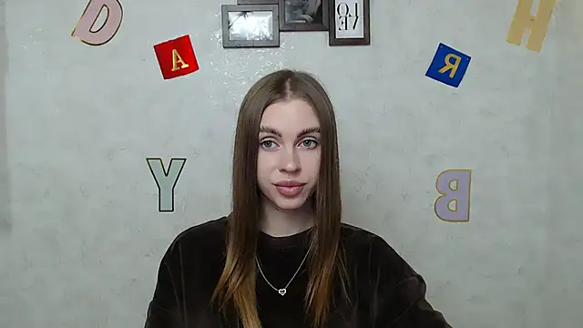 Snapshot of AlisaCatty_ chatting on 03/17/25, 07:35 AlisaCatty online show from 03/17/25, 07:35