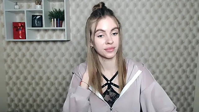 Snapshot of AlisaCatty_ chatting on 03/21/25, 10:28 AlisaCatty online show from 03/21/25, 10:28