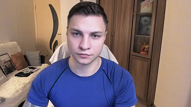 handsome guy01 online show from 09/27/25, 07:30