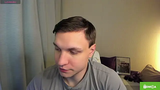 handsome guy01 online show from 04/06/26, 09:27